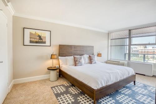 CozySuites 800 Tower 2BR with gym! 28 in Louisville, USA