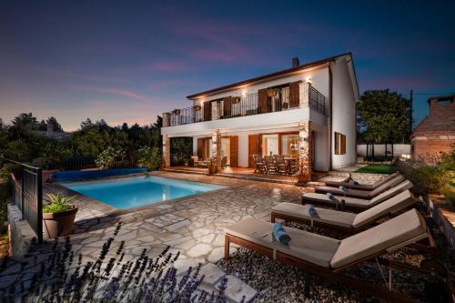 Villa Sara - perfect family holiday – khách sạn tại Brzac