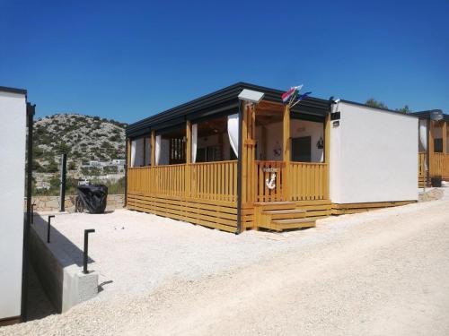 Mobile Home Tom 12