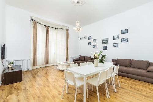 Real Apartments Lovag, Budapeszt