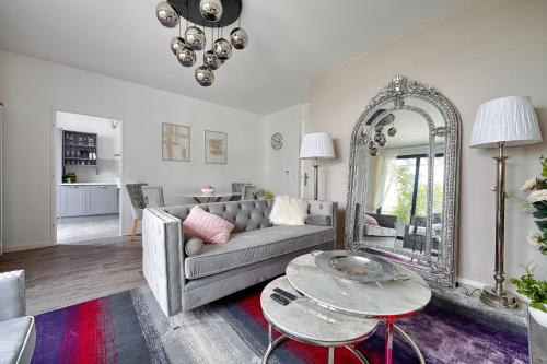 Miroir Magique - Appartement Penthouse - Location saisonnière - Chessy