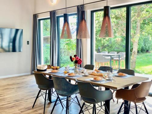 共用Lounge/電視區, Snug Stays 4 - Design Villa mit Garten zentral, ruhig, 400m zum Ammersee in 迪森