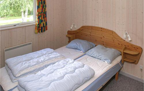3 Bedroom Cozy Home In Frvang