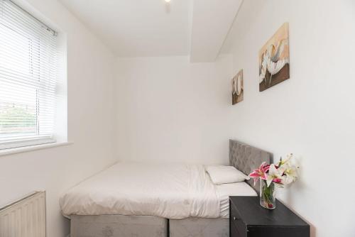 Tower Bridge Central London Large Double Room
