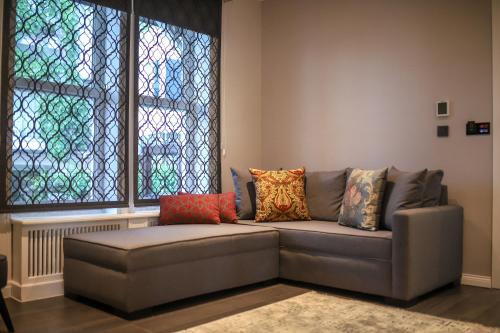 Family Room with Garden View image 1