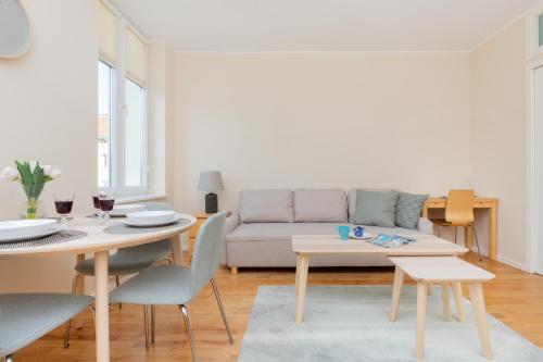 Remote Work Friendly Apartment with 1 Bedroom in Gdańsk Wrzeszcz by Renters