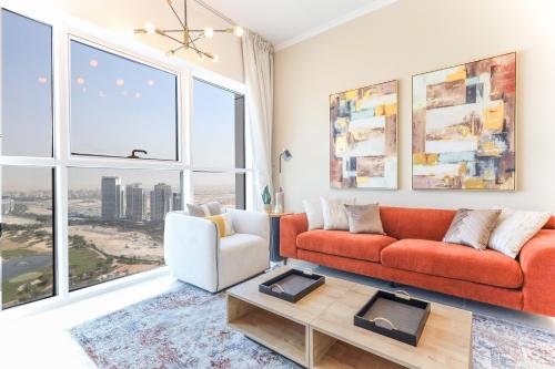 Elite LUX Holiday Homes - Serene Golf View Living 1 BHK in Damac Hills Dubai, Dubaï (photo 3)