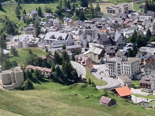 สภาพแวดล้อมโดยรอบ, Hotel Piz Badus in อันเดอมัทท์
