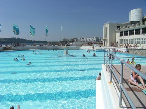 حديقة مائية, Marina View in Mount Batten