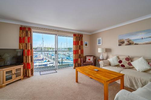 المرافق, Marina View in Mount Batten