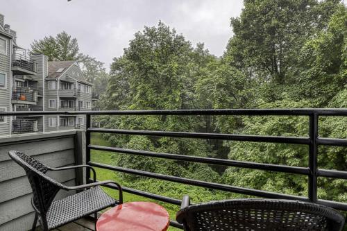 Cozy Resort-Style Gatlinburg Condo Indoor Pool! in Gatlinburg, USA