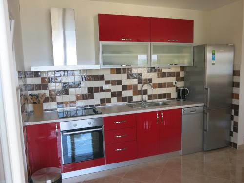 Sunrise Apartment - image 4