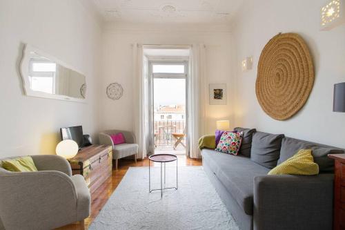Principe Real cool and artistic 3 bedrooms flat!, Lisbon