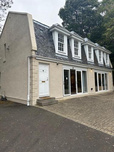 Cameron Coach House Modern Property in Murrayfield Edinburgh, Эдинбург (фото 6)