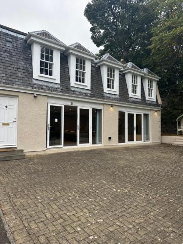 Cameron Coach House Modern Property in Murrayfield Edinburgh, Эдинбург (фото 5)
