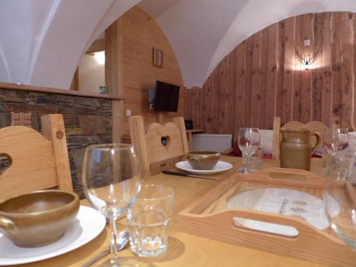 Facilities, "Jacky" Appartement de charme surequipe, 300m des pistes et centre village, casier a ski au pied des near Le Plan B