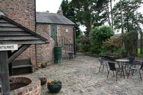 Exterior view, The Manor Guest House in Linton-on-Ouse
