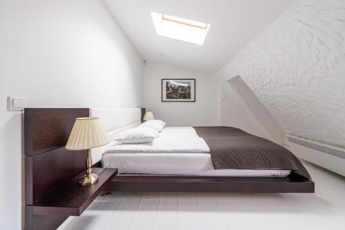 Old Town - Vana Turg Apartment, Tallinn (photo 8)