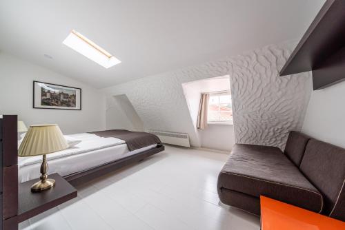 Old Town - Vana Turg Apartment, Tallinn (photo 9)