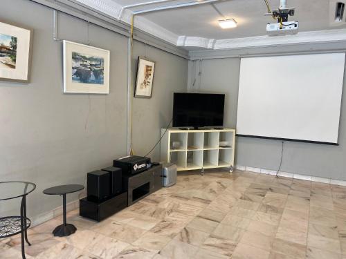 GRAYHAUS Spacious Bungalow & Garden Villa - SS3 Petaling Jaya, near Sunway - Stay Only NO EVENTS GRAYHAUS Spacious Bungalow & Garden Villa - SS3 Petaling Jaya, near Sunway - Stay Only NO EVENTS