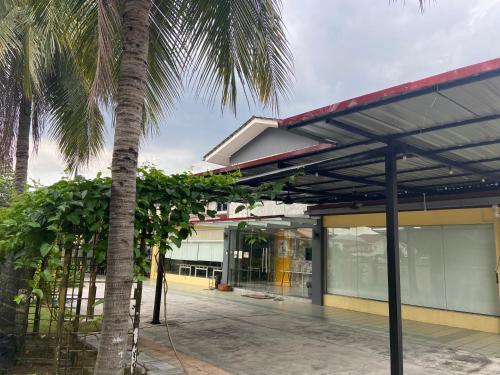 GRAYHAUS Spacious Bungalow & Garden Villa - SS3 Petaling Jaya, near Sunway - Stay Only NO EVENTS GRAYHAUS Spacious Bungalow & Garden Villa - SS3 Petaling Jaya, near Sunway - Stay Only NO EVENTS