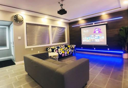 Modern, Cheerful 2BD 1BR Apt+Free parking in Halifax (NS)