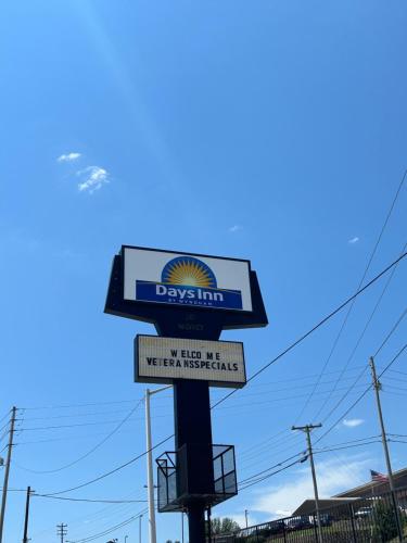 DAYS INN BY WYNDHAM BRANSON NEAR THEATRE DISTRICT-57641