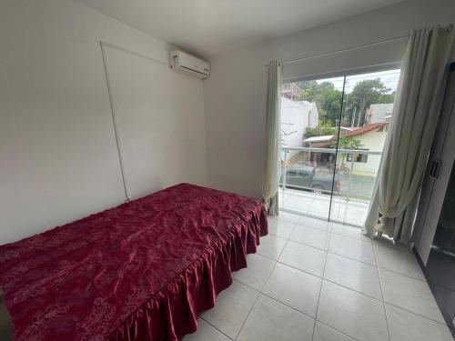 Casa Ampla com Ar Condicionado 350m praia Rua Canoas