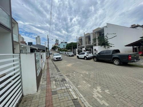 Casa Ampla com Ar Condicionado 350m praia Rua Canoas