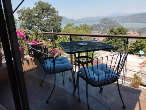 Habitación con vista al lago in Valle de Bravo, Mexico