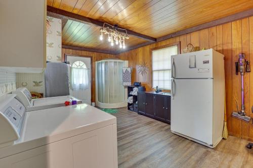 Spacious Dalton Vacation Rental with Deck and Hot Tub!