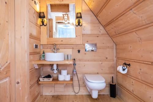 Three-Bedroom House image 4