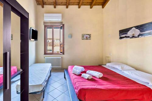 Apartment with 2 bedrooms in Verona with furnished garden and WiFi - image 10