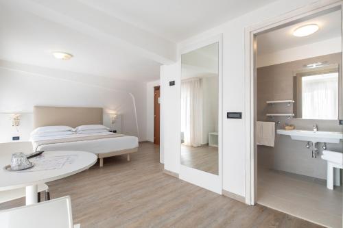 Fantinello Hotel - image 10