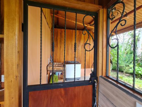 Cabin in La Fortuna : Ceiba Eco Container, Fortuna (zdjęcie 10)