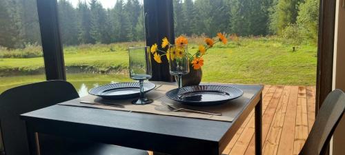 Létesítmények, Puhkemaja metsa sees in Saula