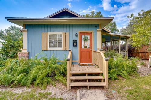Lake Wales Vacation Rental with Screened-In Porch! in Lake Wales, USA