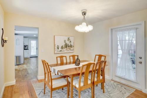 Lake Wales Vacation Rental with Screened-In Porch! in Lake Wales, USA