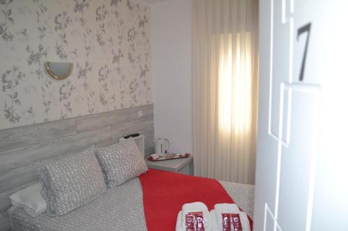 Hostal Madrid Sol - image 11