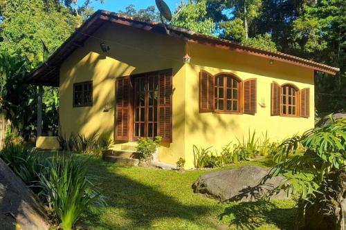 Recanto da Margo 2, casa com acesso a cachoeira ate 10 pessoas in Ponte Branca