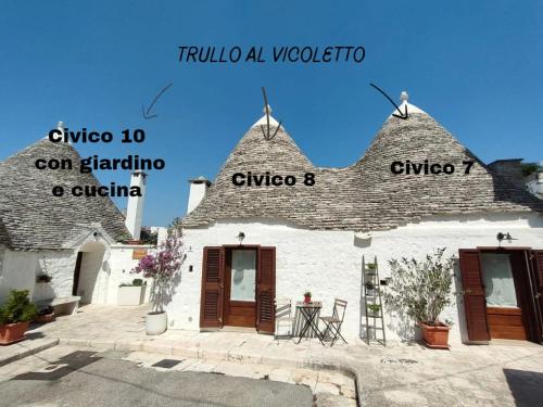 Trullo al vicoletto al civico 10, civico 8, civico 7 1