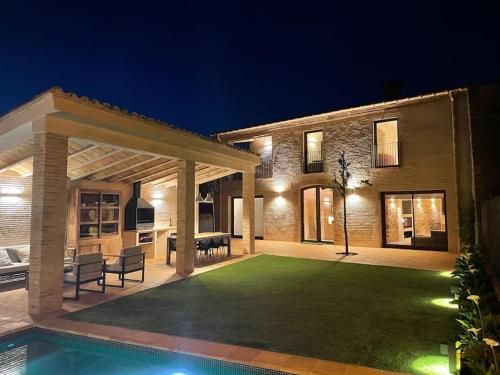 Villa rural 10PAX, 4 baños, Piscina, BBQ