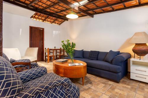 Ortak salon/TV alanı, Pousada Via Mar Búzios (Pousada Via Mar Buzios) in Buzios Şehir Merkez