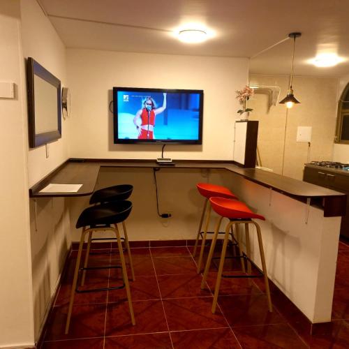 One-Bedroom Apartment image 2