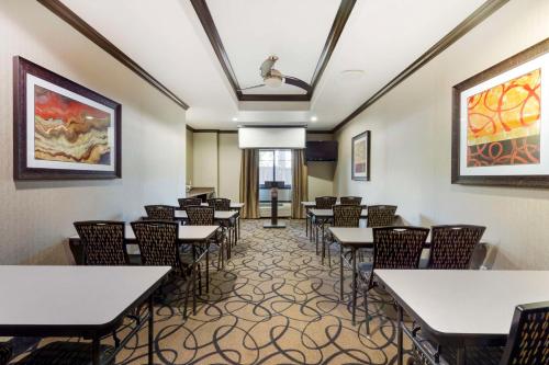 Best Western Plus Classic Inn And Suites