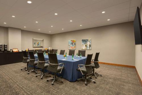Hilton Baltimore BWI Airport - image 6