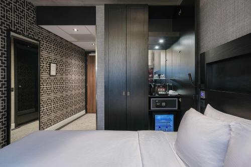 DoubleTree by Hilton Amsterdam - NDSM Wharf - image 6