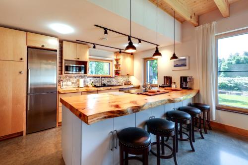 Acadia Home w/ Rooftop Deck - Close to Trails! in Otter Creek