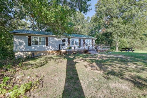 Peaceful Cassville Vacation Rental - Hike and Fish!