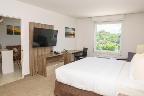 492389926 Holiday Inn Express Managua by IHG
